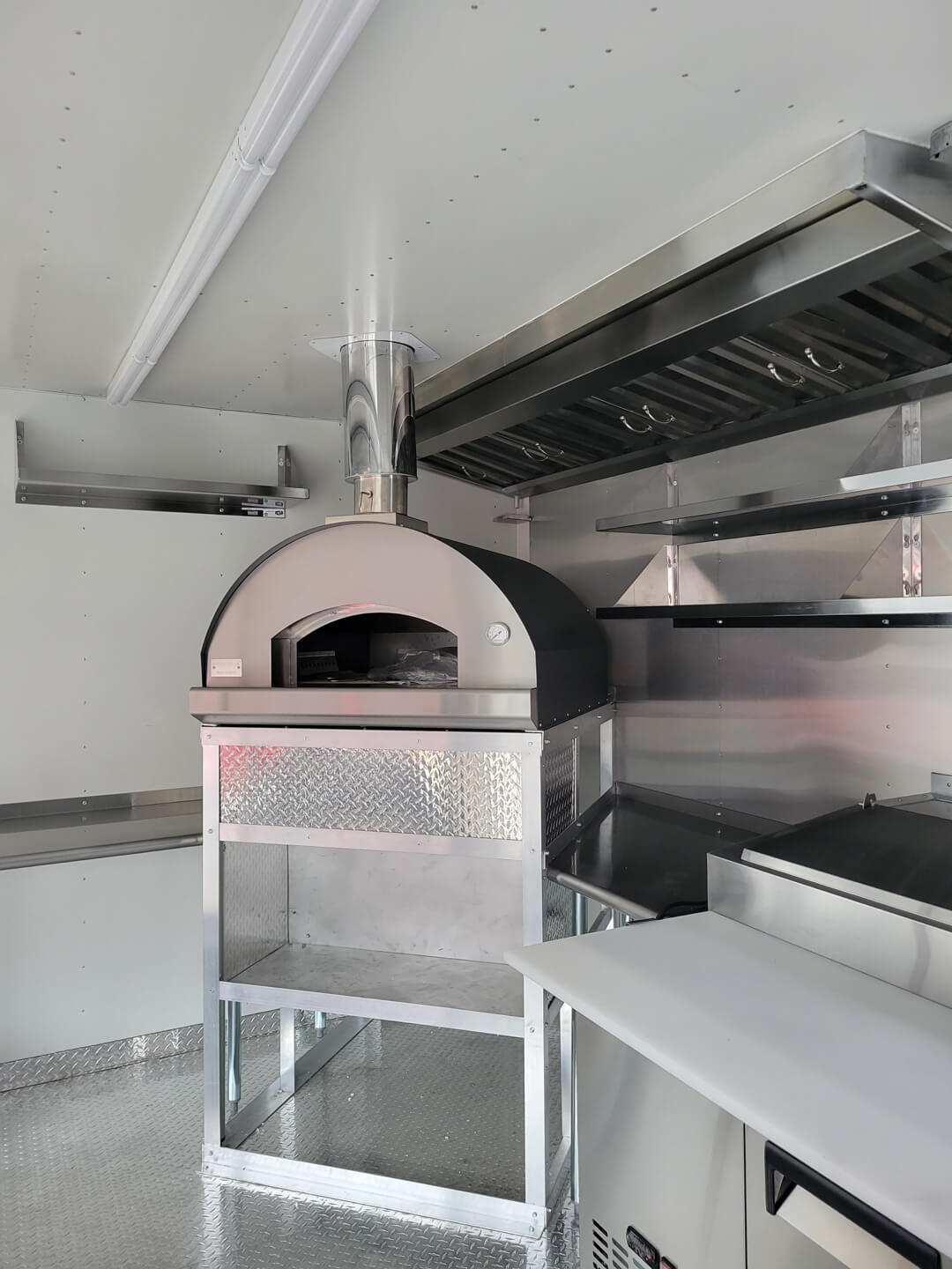 Mobile food kitchen oven